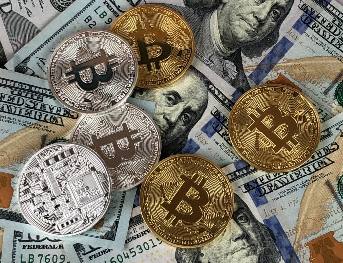 Why Should Businesses Invest In Cryptocurrency?